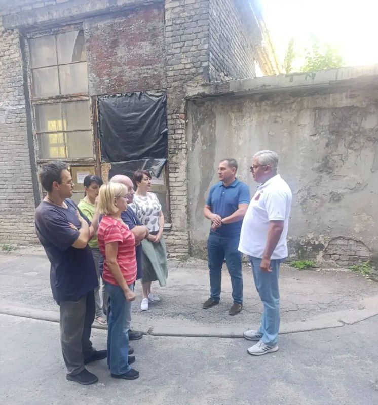 Встреча с жителями Ворошиловского района: решаем вопросы вместе Встреча с жителями Ворошиловского района: решаем вопросы вместе
