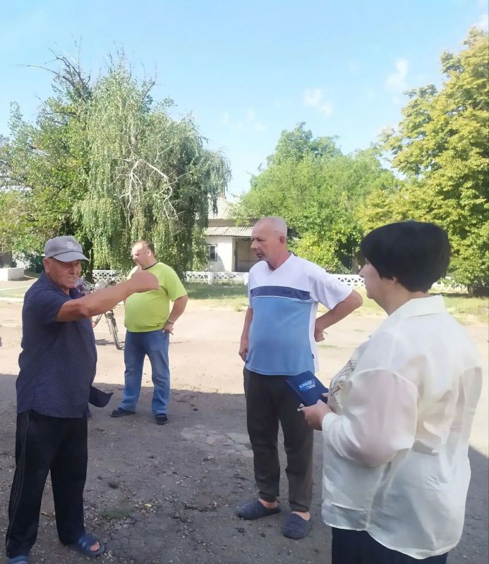 2 сентября Первый заместитель главы администрации городского округа Торез Анна Макарова провела встречу с населением по адресу: станция Дроново
