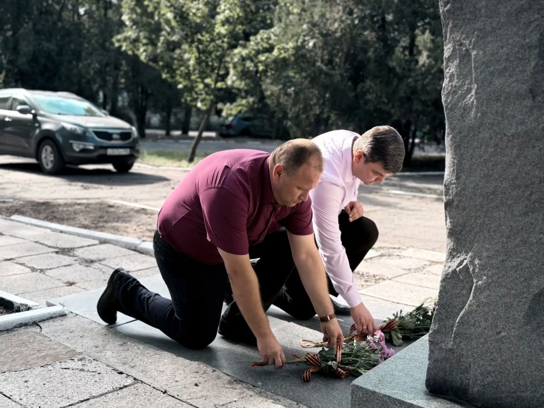Есть даты, над которыми время не властно, и чем дальше в прошлое уходят годы, тем яснее становится их величие Есть даты, над которыми время не властно, и чем дальше в прошлое уходят годы, тем яснее становится их величие