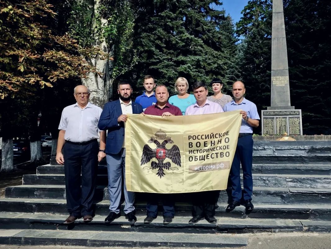 Есть даты, над которыми время не властно, и чем дальше в прошлое уходят годы, тем яснее становится их величие Есть даты, над которыми время не властно, и чем дальше в прошлое уходят годы, тем яснее становится их величие