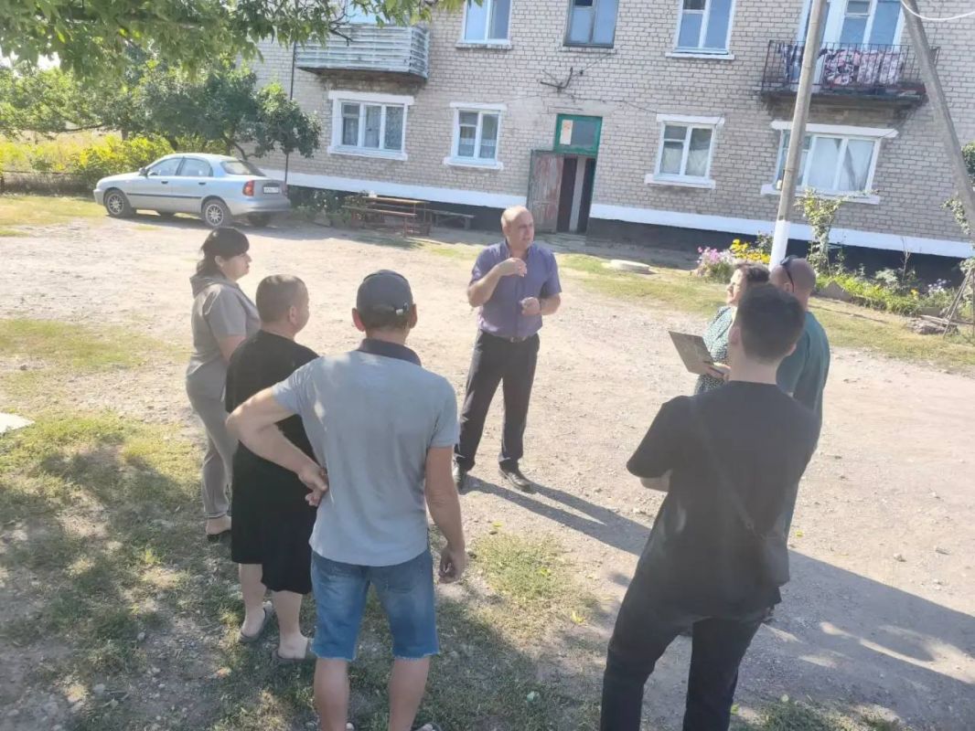 Сегодня, 02 сентября, в рамках проекта «Управдом» состоялась встреча со старшими по домам на ул.Агрономическая, д.2, 4 с. Бирюки Сегодня, 02 сентября, в рамках проекта «Управдом» состоялась встреча со старшими по домам на ул.Агрономическая, д.2, 4 с. Бирюки