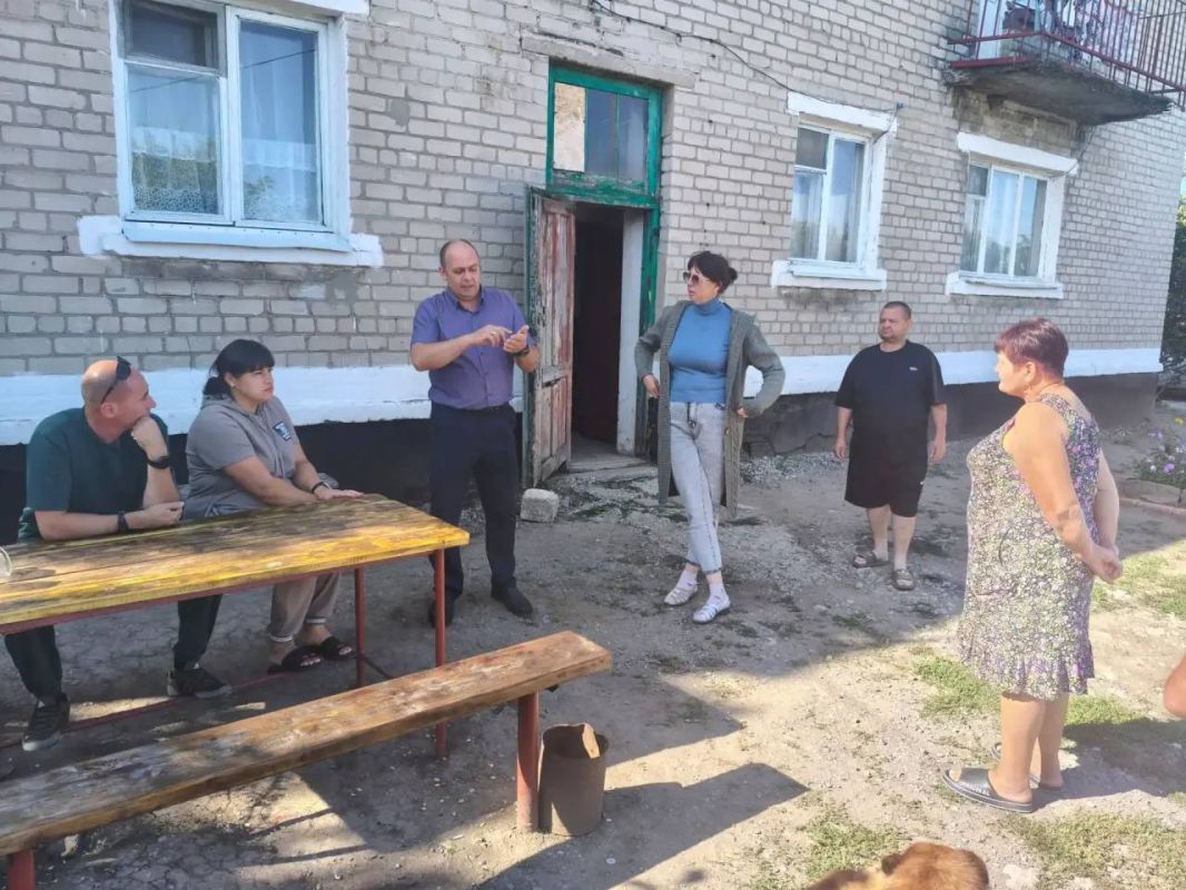 Сегодня, 02 сентября, в рамках проекта «Управдом» состоялась встреча со старшими по домам на ул.Агрономическая, д.2, 4 с. Бирюки Сегодня, 02 сентября, в рамках проекта «Управдом» состоялась встреча со старшими по домам на ул.Агрономическая, д.2, 4 с. Бирюки