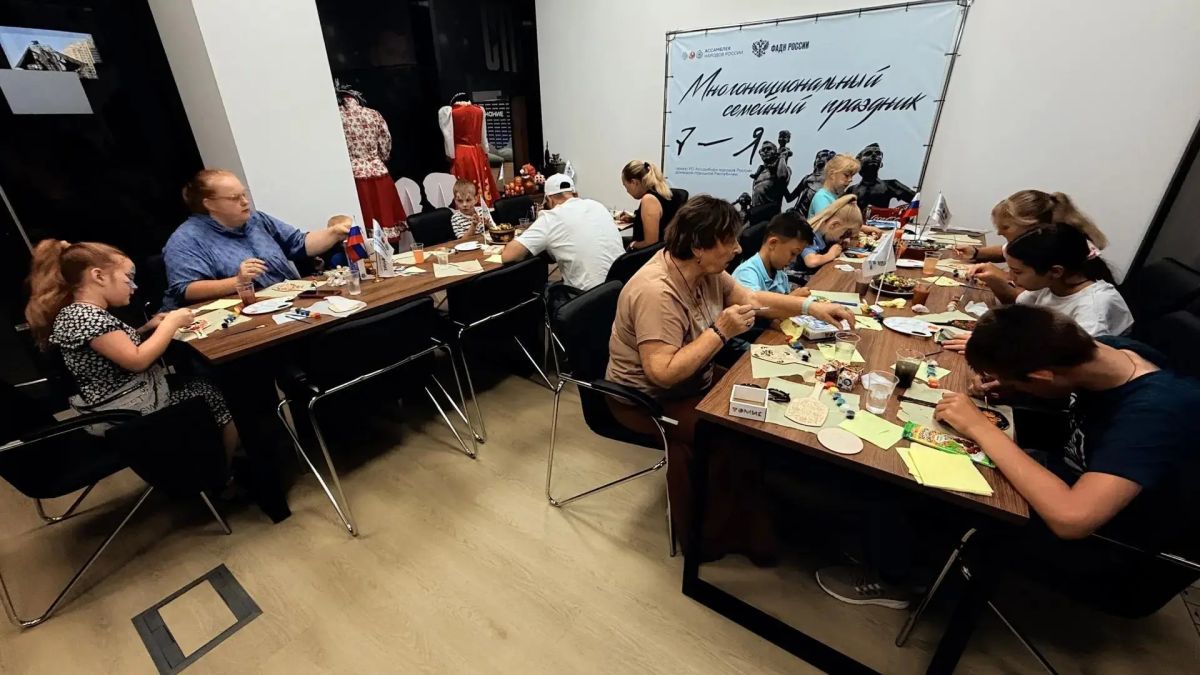 В Донецке 29 августа было по-настоящему тепло и празднично! Город отметил День шахтёра и День города В Донецке 29 августа было по-настоящему тепло и празднично! Город отметил День шахтёра и День города