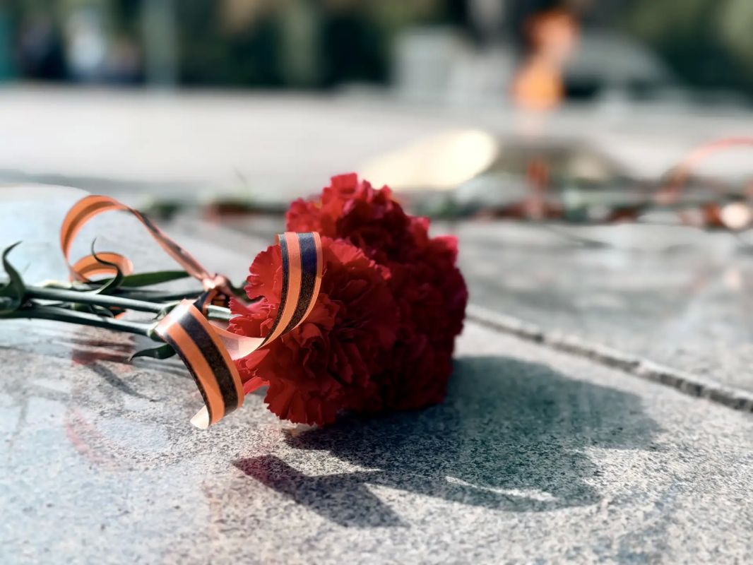 Есть даты, над которыми время не властно, и чем дальше в прошлое уходят годы, тем яснее становится их величие Есть даты, над которыми время не властно, и чем дальше в прошлое уходят годы, тем яснее становится их величие
