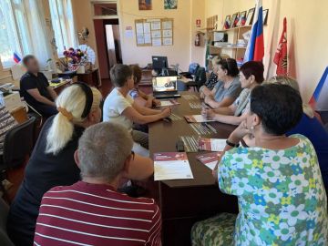 Полицейские ведут профилактическую работу в Торезе