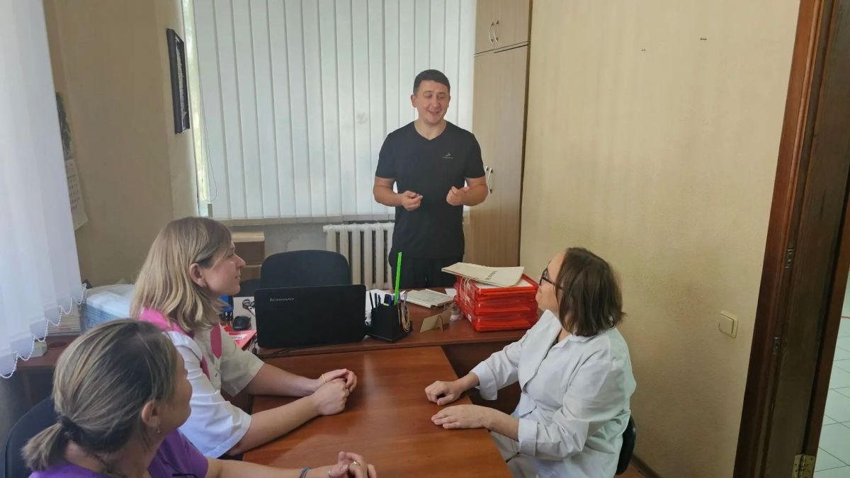 Встреча с коллективом Центральной аптеки: совместная работа на благо нашего округа!