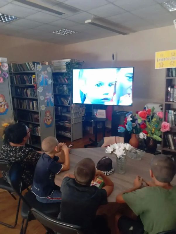 В Портовской библиотеке почтили память жертв Беслана В Портовской библиотеке почтили память жертв Беслана