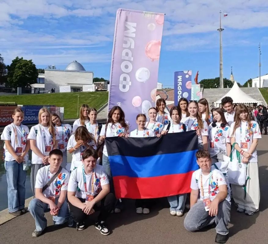 Талант из Златоустовского Центра народного творчества покорил Москву: Виктория Гусак представила ДНР на международном форуме Талант из Златоустовского Центра народного творчества покорил Москву: Виктория Гусак представила ДНР на международном форуме