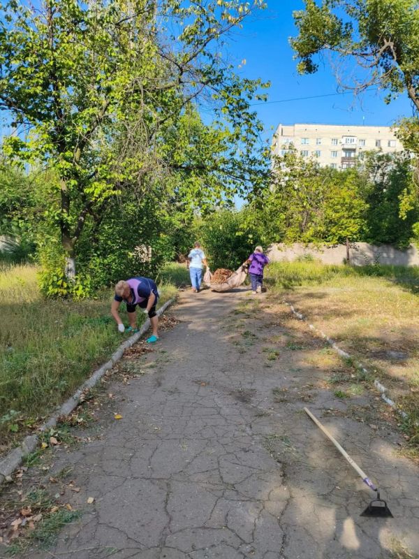 Сегодня, 3 сентября 2026 года, в рамках проекта «Городская среда», неравнодушные жители Кировского района приняли участие в традиционной экологической акции «Чистый четверг» Сегодня, 3 сентября 2026 года, в рамках проекта «Городская среда», неравнодушные жители Кировского района приняли участие в традиционной экологической акции «Чистый четверг»