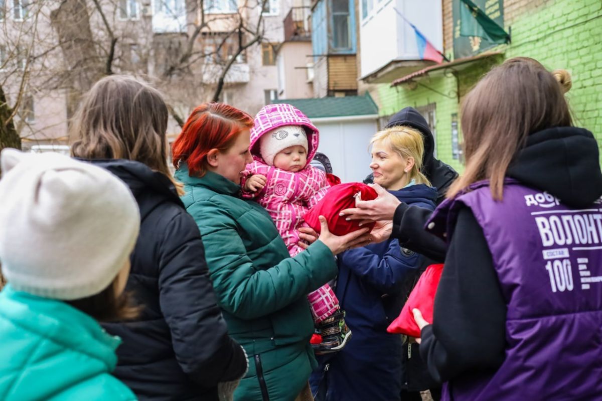 Денис Шимановский: Волонтёрство в ДНР давно вышло за рамки «молодёжного проекта», охватив десятки тысяч людей Денис Шимановский: Волонтёрство в ДНР давно вышло за рамки «молодёжного проекта», охватив десятки тысяч людей
