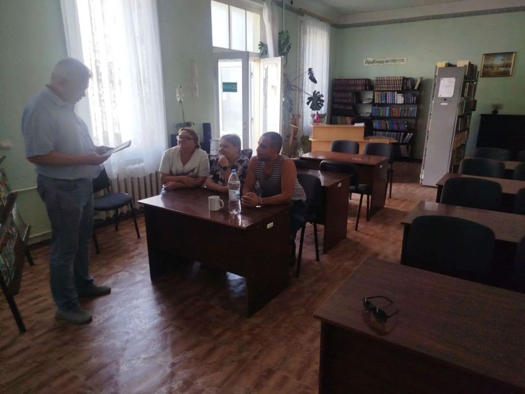 Встреча с трудовым коллективом Встреча с трудовым коллективом