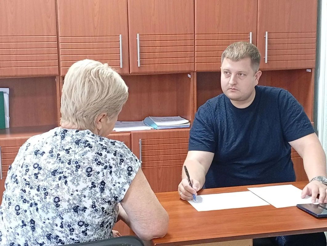 Николай Руппель: Сегодня личный прием в администрации Ясиноватой по моему поручению провел заместитель главы администрации округа Александр Сергеев Николай Руппель: Сегодня личный прием в администрации Ясиноватой по моему поручению провел заместитель главы администрации округа Александр Сергеев