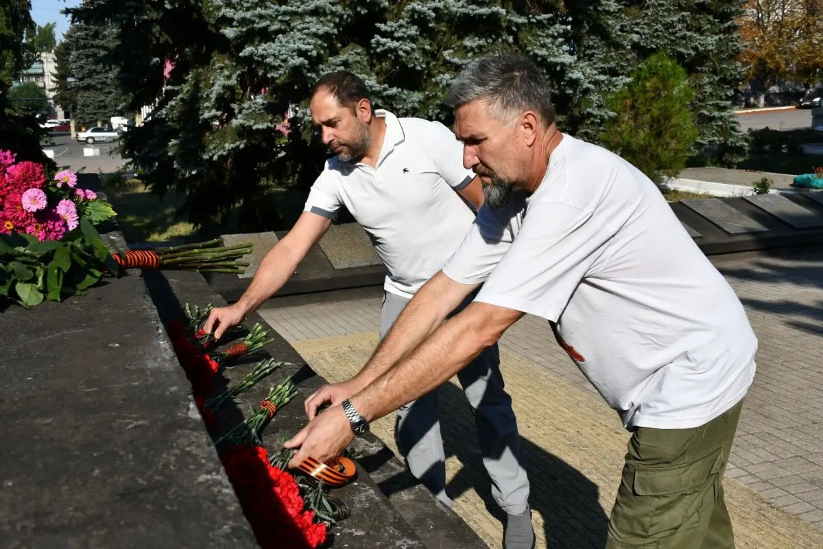 Дебальцево отмечает 83-ю годовщину освобождения от немецко-фашистских захватчиков Дебальцево отмечает 83-ю годовщину освобождения от немецко-фашистских захватчиков