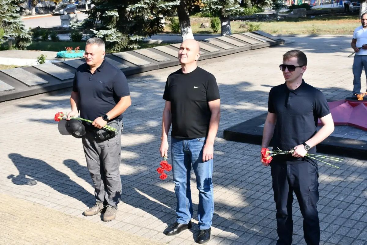 Дебальцево отмечает 83-ю годовщину освобождения от немецко-фашистских захватчиков Дебальцево отмечает 83-ю годовщину освобождения от немецко-фашистских захватчиков