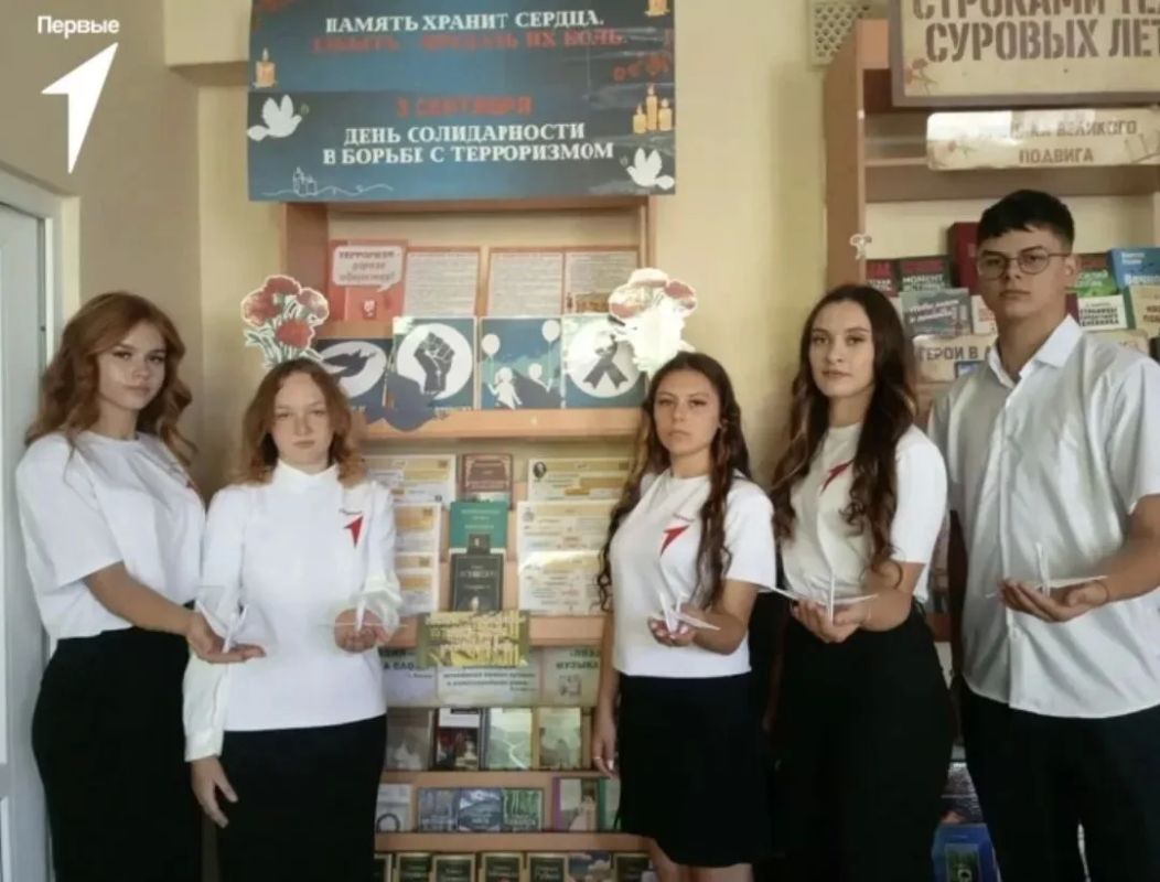 В школах Старобешевского округа почтили память жертв Беслана В школах Старобешевского округа почтили память жертв Беслана