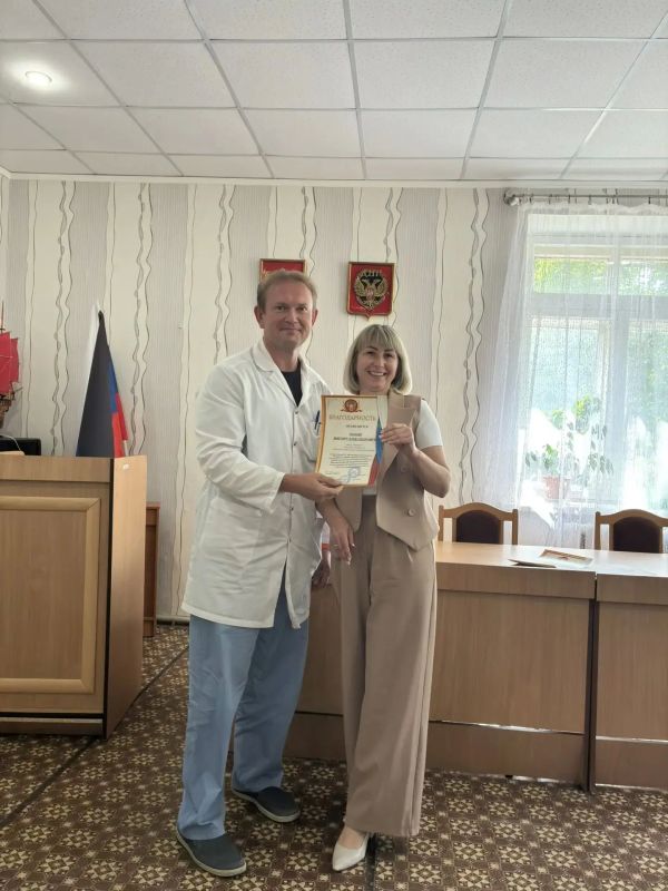 Завершен очередной визит представителей здравоохранения Самарской области в ЦГБ г. Снежное. И хотя подобные посты мы публикуем уже не впервые, каждый раз есть ощущение особой значимости момента — потому что за этими строками... Завершен очередной визит представителей здравоохранения Самарской области в ЦГБ г. Снежное. И хотя подобные посты мы публикуем уже не впервые, каждый раз есть ощущение особой значимости момента — потому что за этими строками...
