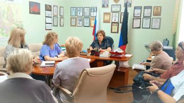 Состоялась встреча начальника Управления образования городского округа Горловка с трудовым коллективом