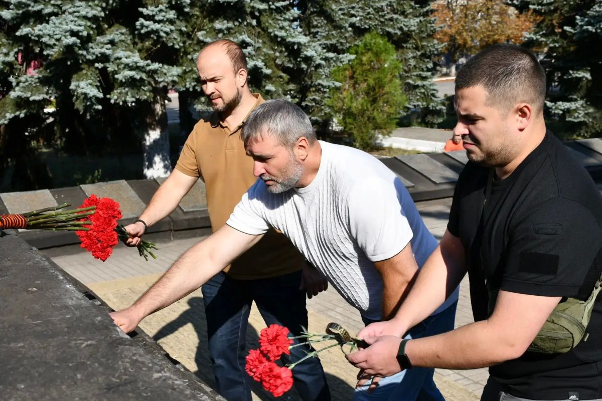 Дебальцево отмечает 83-ю годовщину освобождения от немецко-фашистских захватчиков Дебальцево отмечает 83-ю годовщину освобождения от немецко-фашистских захватчиков