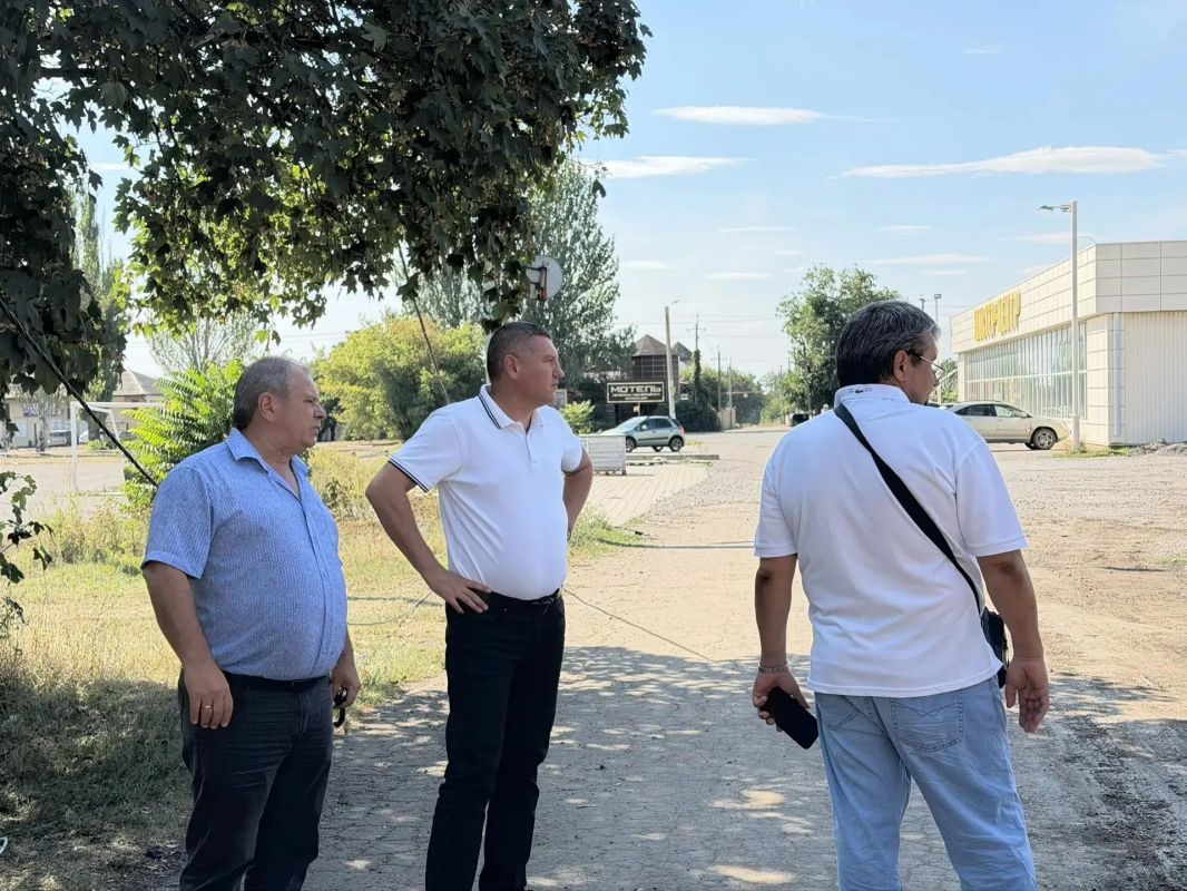 Сергей Лебедев оценил ход благоустройства общественных зон в Кировском Сергей Лебедев оценил ход благоустройства общественных зон в Кировском