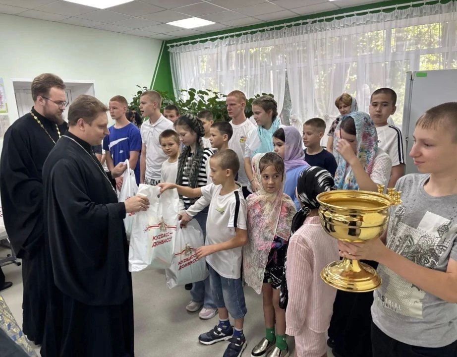 В преддверии Дня знаний в храмах епархии прошли молебны для учащих и учащихся, а 1 сентября священники посетили учебные заведения, где благословили школьников и учителей на начало учебного года В преддверии Дня знаний в храмах епархии прошли молебны для учащих и учащихся, а 1 сентября священники посетили учебные заведения, где благословили школьников и учителей на начало учебного года