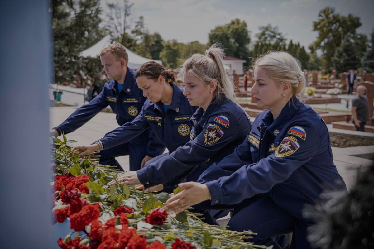 Беслан… Этот город отзывается болью в сердце каждого… Беслан… Этот город отзывается болью в сердце каждого…