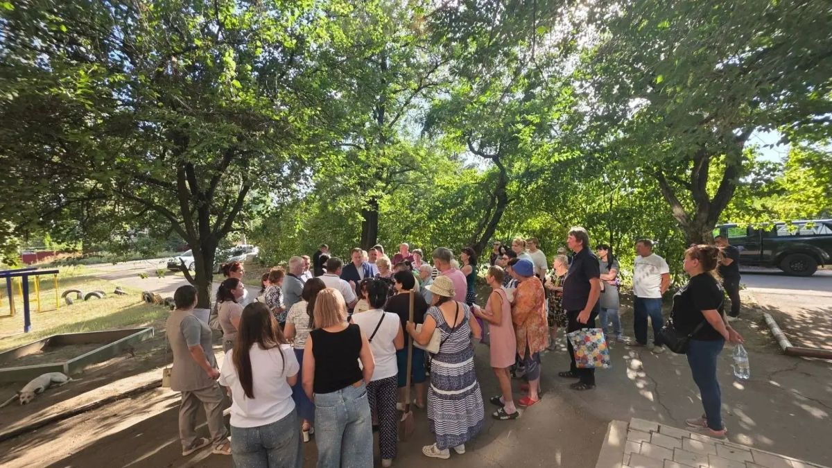 ГЛАВНЫЙ ИНЖЕНЕР ДОНЕЦКОГО ФИЛИАЛА "ДОНБАССТЕПЛОЭНЕРГО" ПРИНЯЛ УЧАСТИЕ В СХОДЕ С ГРАЖДАНАМИ В КИРОВСКОМ РАЙОНЕ ГЛАВНЫЙ ИНЖЕНЕР ДОНЕЦКОГО ФИЛИАЛА "ДОНБАССТЕПЛОЭНЕРГО" ПРИНЯЛ УЧАСТИЕ В СХОДЕ С ГРАЖДАНАМИ В КИРОВСКОМ РАЙОНЕ