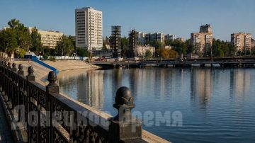 Отказ от “визуального хаоса” сделает Донецк благороднее: горожане могут повлиять на его будущий облик