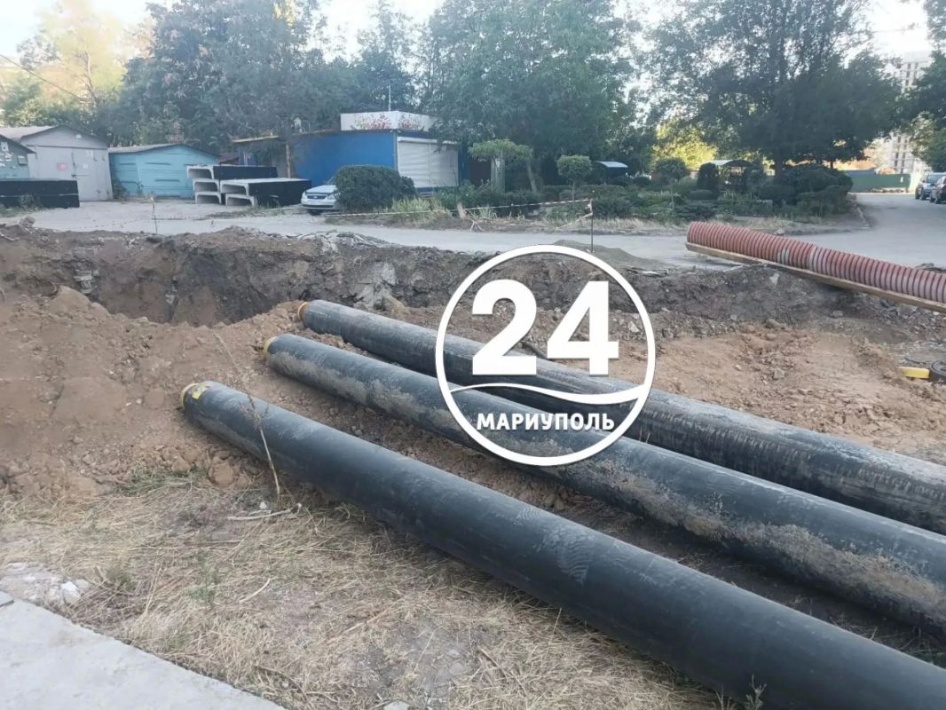 На улице Куприна и на территории ближайших дворов в Мариуполе идут масштабные работы по замене инженерных сетей На улице Куприна и на территории ближайших дворов в Мариуполе идут масштабные работы по замене инженерных сетей