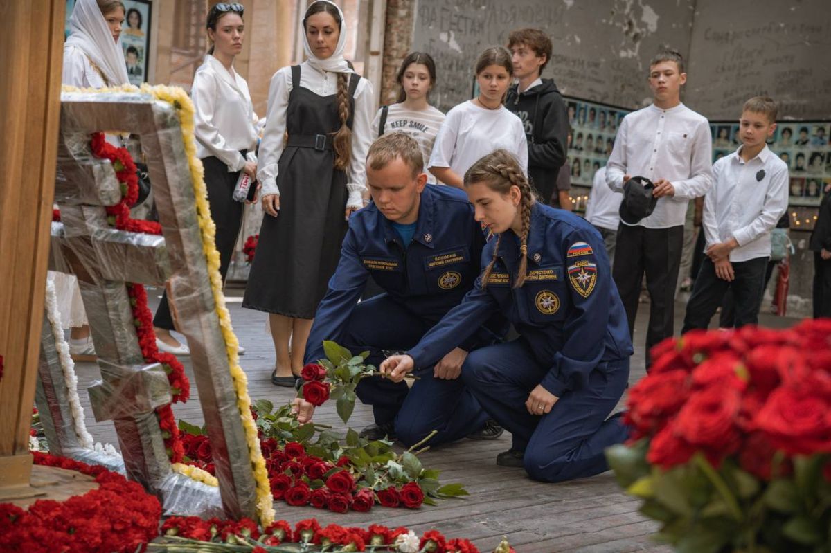 Беслан… Этот город отзывается болью в сердце каждого… Беслан… Этот город отзывается болью в сердце каждого…