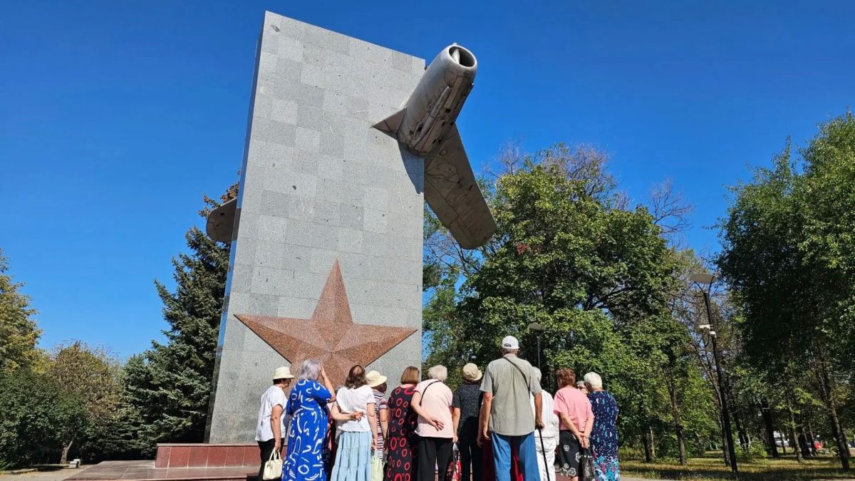 «Енакиево: сквозь время…». В рамках празднования Дня города и реализации партийного проекта «Старшее поколение» Единой России для получателей социальных услуг дневного отделения Комплексного центра социального обслуживания... «Енакиево: сквозь время…». В рамках празднования Дня города и реализации партийного проекта «Старшее поколение» Единой России для получателей социальных услуг дневного отделения Комплексного центра социального обслуживания...