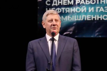 В преддверии Дня работников нефтяной и газовой промышленности, который ежегодно отмечается в первое воскресенье сентября, в ДНР наградили лучших специалистов этой отрасли