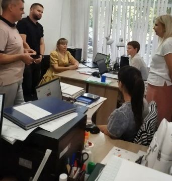 Заместитель Главы Администрации Тельмановского муниципального округа провела встречу с трудовым коллективом Тельмановского муниципального совета