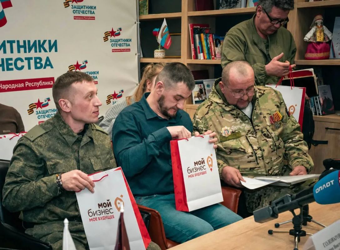 Денис Пушилин: Всё больше наших защитников, возвращаясь к мирной жизни, выбирают предпринимательство как новый путь самореализации Денис Пушилин: Всё больше наших защитников, возвращаясь к мирной жизни, выбирают предпринимательство как новый путь самореализации