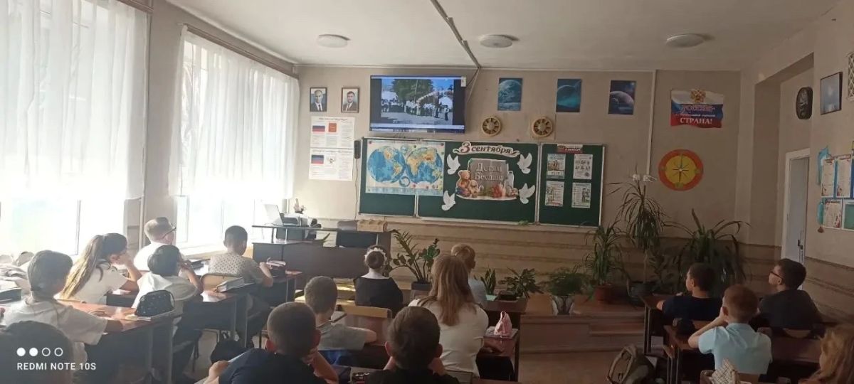 В школе №11 прошел круглый стол «День солидарности в борьбе с терроризмом В школе №11 прошел круглый стол «День солидарности в борьбе с терроризмом