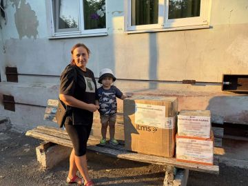 Семья из Волновахского округа получила посылку от новоуренгойцев