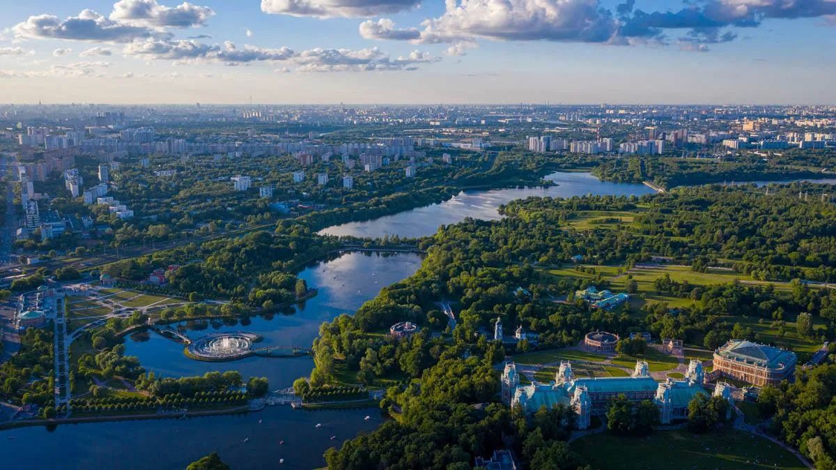 #Москва879. Сегодня мы отмечаем #ДеньМосквы — праздник, объединяющий историю, культуру и традиции нашей страны #Москва879. Сегодня мы отмечаем #ДеньМосквы — праздник, объединяющий историю, культуру и традиции нашей страны