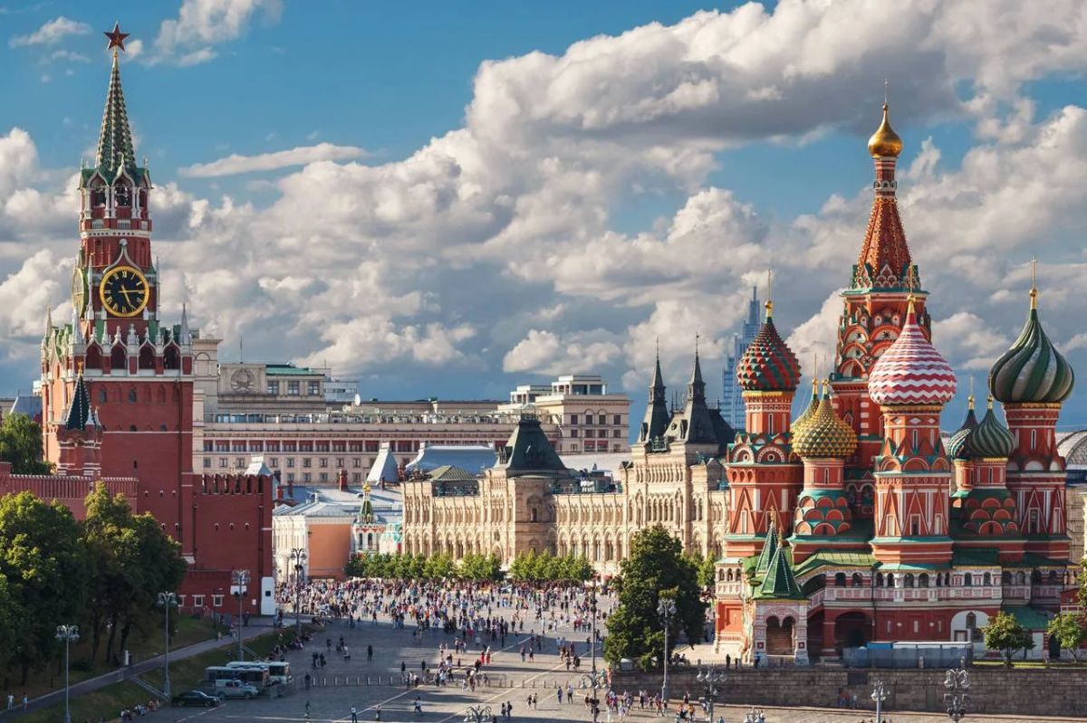 #Москва879. Сегодня мы отмечаем #ДеньМосквы — праздник, объединяющий историю, культуру и традиции нашей страны #Москва879. Сегодня мы отмечаем #ДеньМосквы — праздник, объединяющий историю, культуру и традиции нашей страны
