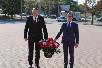 Иван Приходько: В рамках празднования 247-летия со дня основания Горловки мы совместно с председателем городского совета Донецкой Народной Республики первого созыва Романом Геннадьевичем Коневым почтили память основателя...
