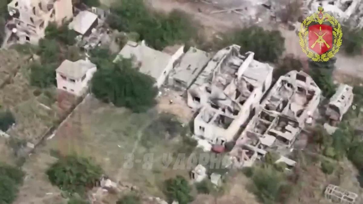В районе н.п. Дружковка бойцы 4-й бригады ВС РФ с помощью FPV-дронов уничтожили ПУ БпЛА ВСУ