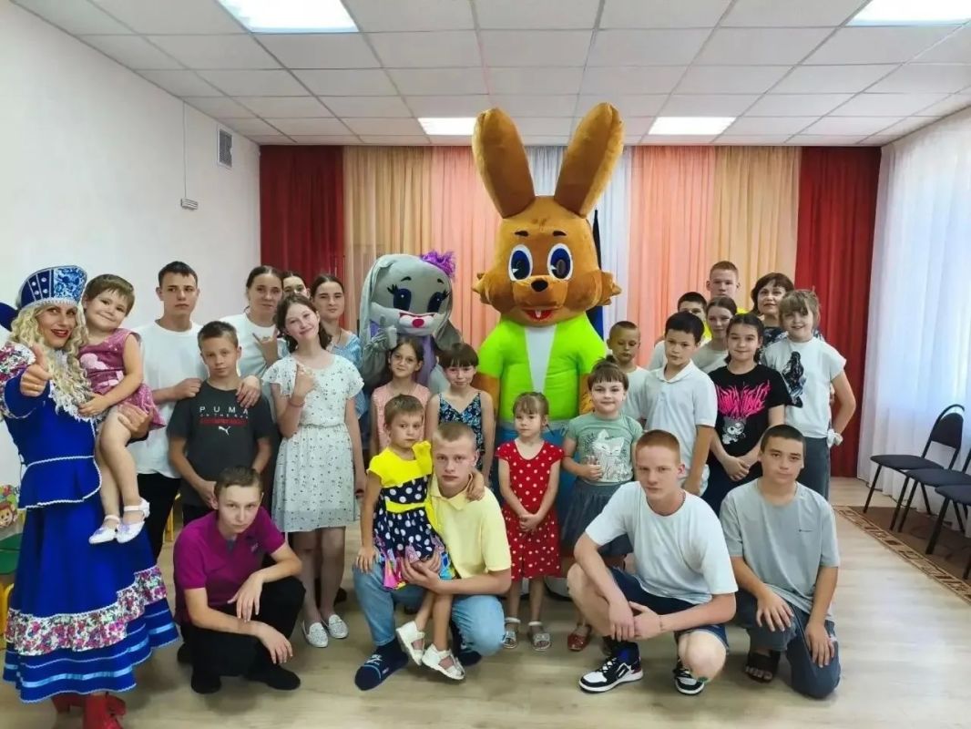 Тульские волонтеры привезли гуманитарную помощь детям в ДНР Тульские волонтеры привезли гуманитарную помощь детям в ДНР