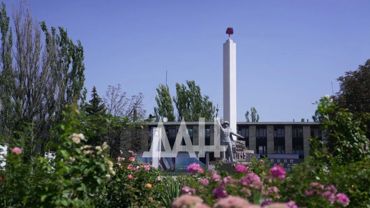 Макеевским заводчанам посвящается Макеевским заводчанам посвящается