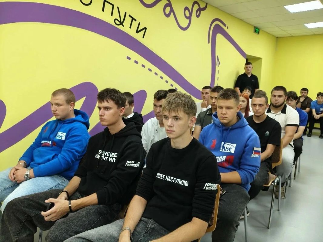 В молодежном пространстве городского округа Снежное прошла серия мероприятий В молодежном пространстве городского округа Снежное прошла серия мероприятий