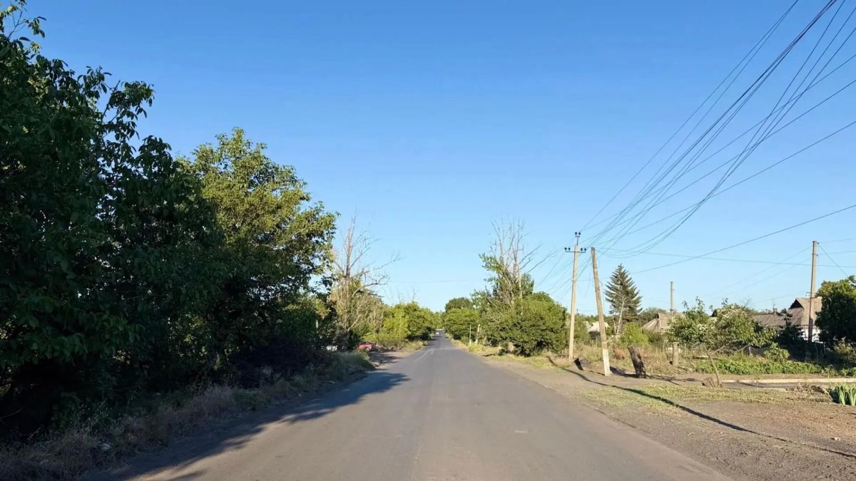 Самарцы завершили ремонт дорог на нескольких участках в Снежном Самарцы завершили ремонт дорог на нескольких участках в Снежном