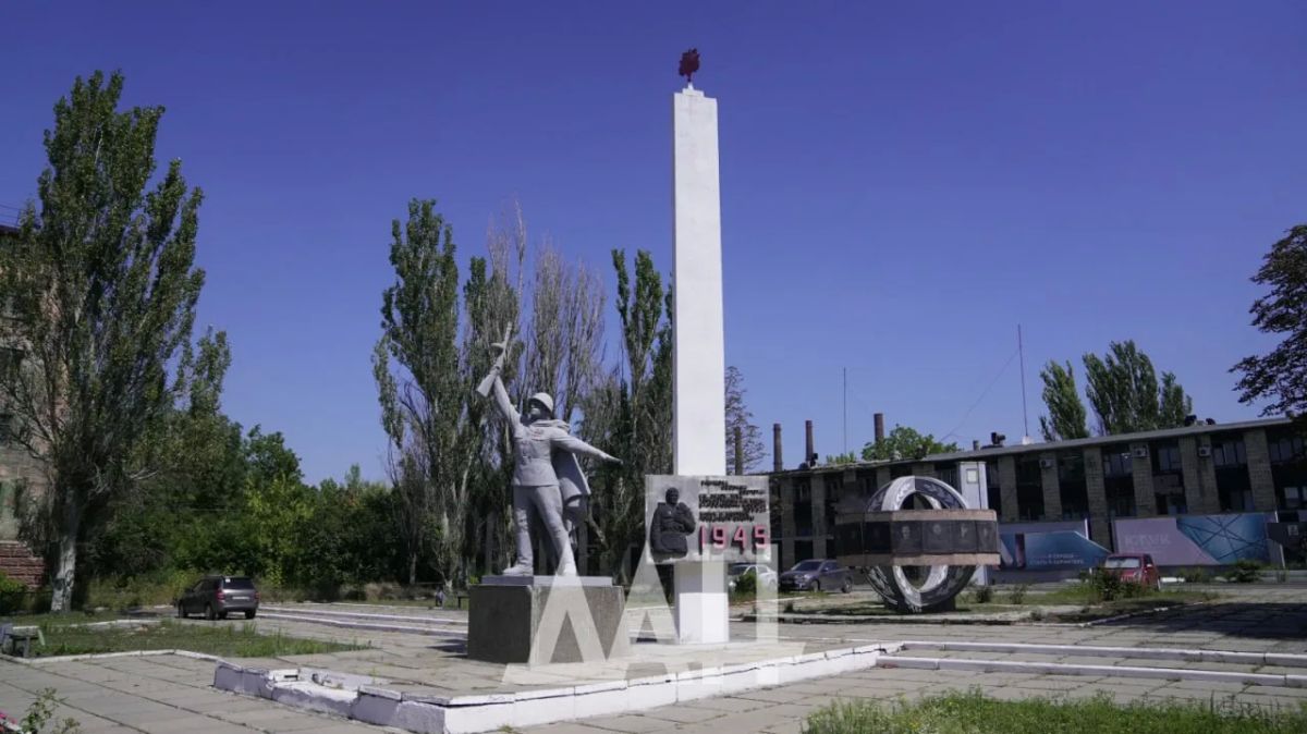 Макеевским заводчанам посвящается Макеевским заводчанам посвящается