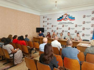 В Снежном обсудили текущие вопросы жизнедеятельности