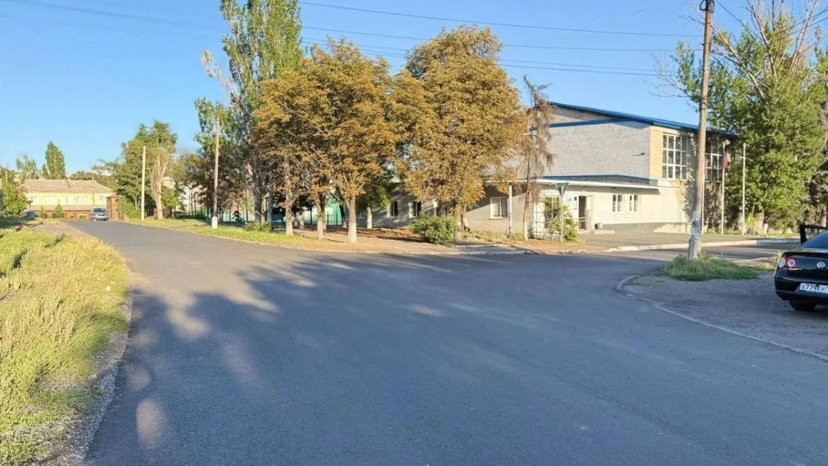 Самарцы завершили ремонт дорог на нескольких участках в Снежном Самарцы завершили ремонт дорог на нескольких участках в Снежном