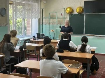 Сотрудники ГУФСИН России по ДНР провели беседы со школьниками ко Дню памяти жертв Беслана