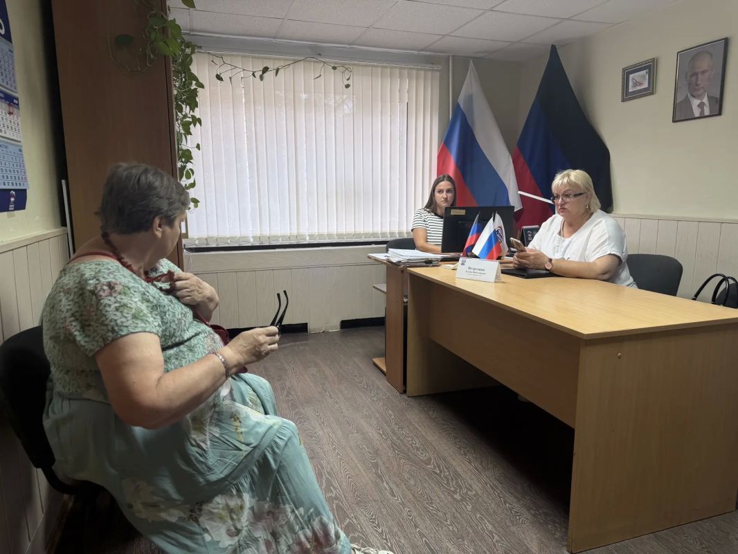В общественной приёмной прошёл приём Председателя Снежнянского городского совета В общественной приёмной прошёл приём Председателя Снежнянского городского совета