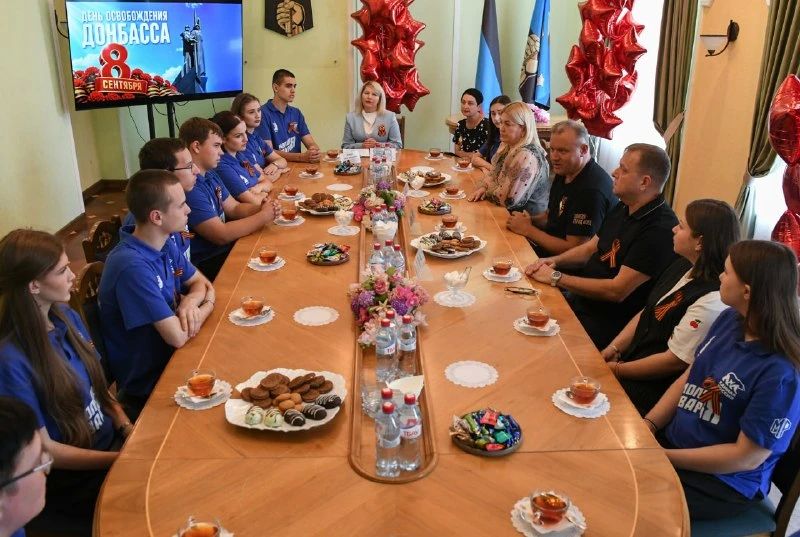 Встреча с активной молодёжью Донецка: разговор о памяти, правде и уважении к подвигу предков Встреча с активной молодёжью Донецка: разговор о памяти, правде и уважении к подвигу предков