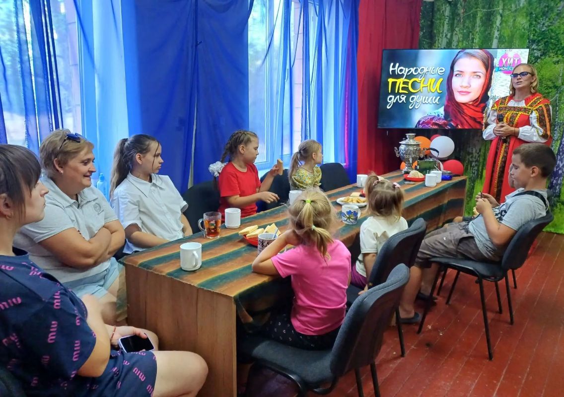 В Снежном провели цикл мероприятий для детей и молодежи В Снежном провели цикл мероприятий для детей и молодежи